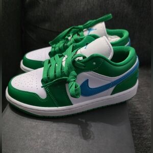 Womens Green and Blue Jordan 1z
